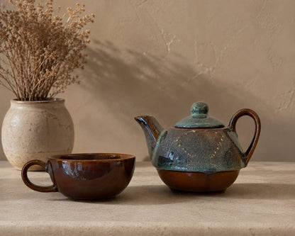 The Nesting Teas Set - Handcrafted ceramic teapot & Cup for One